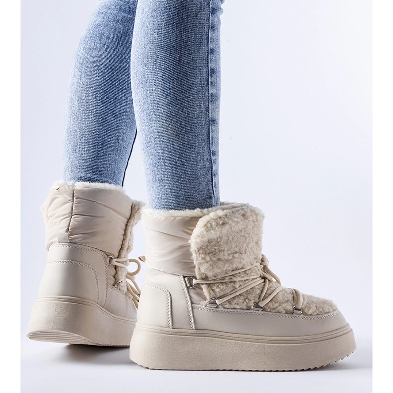 Bottes de neige beiges sur une plateforme Elvio massive 1 Bottes de neige beiges sur une plateforme Elvio massive 1