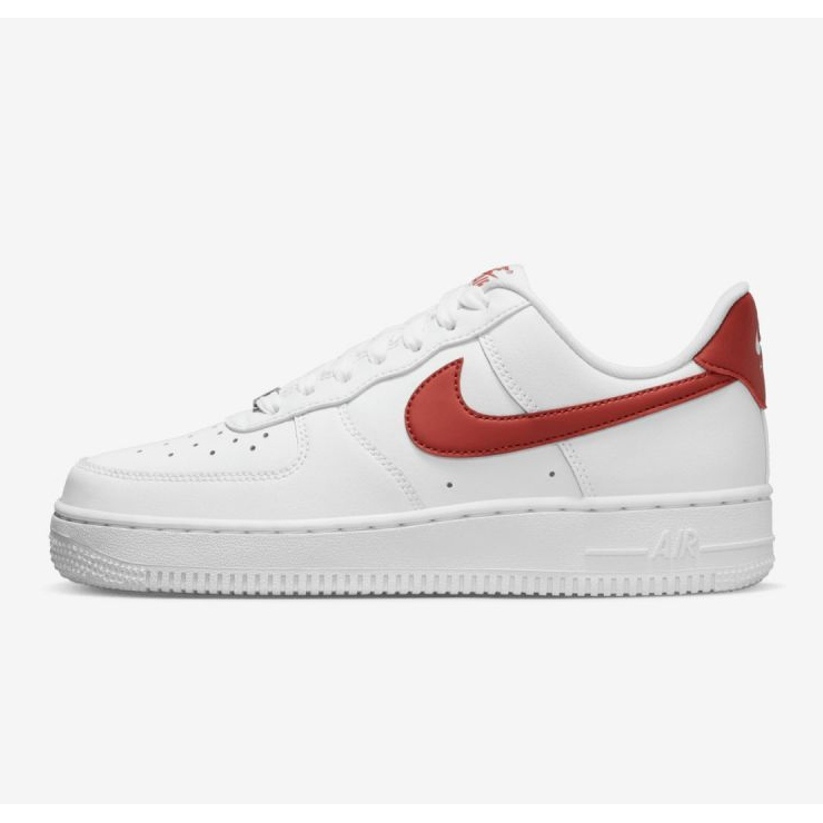 Chaussures Nike Air Force 1 '07 W DD8959-115 blanche 1