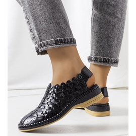 Sandales noires ajourées Carvalho 1