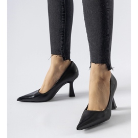 Escarpins Tore noirs à talon asymétrique 1