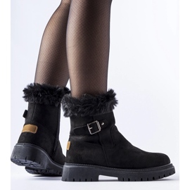 Bottes isolées noires avec fourrure Odetta 1