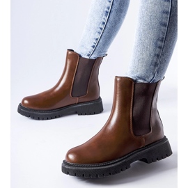 Bottines à enfiler classiques isolées marron de Noas brun 1