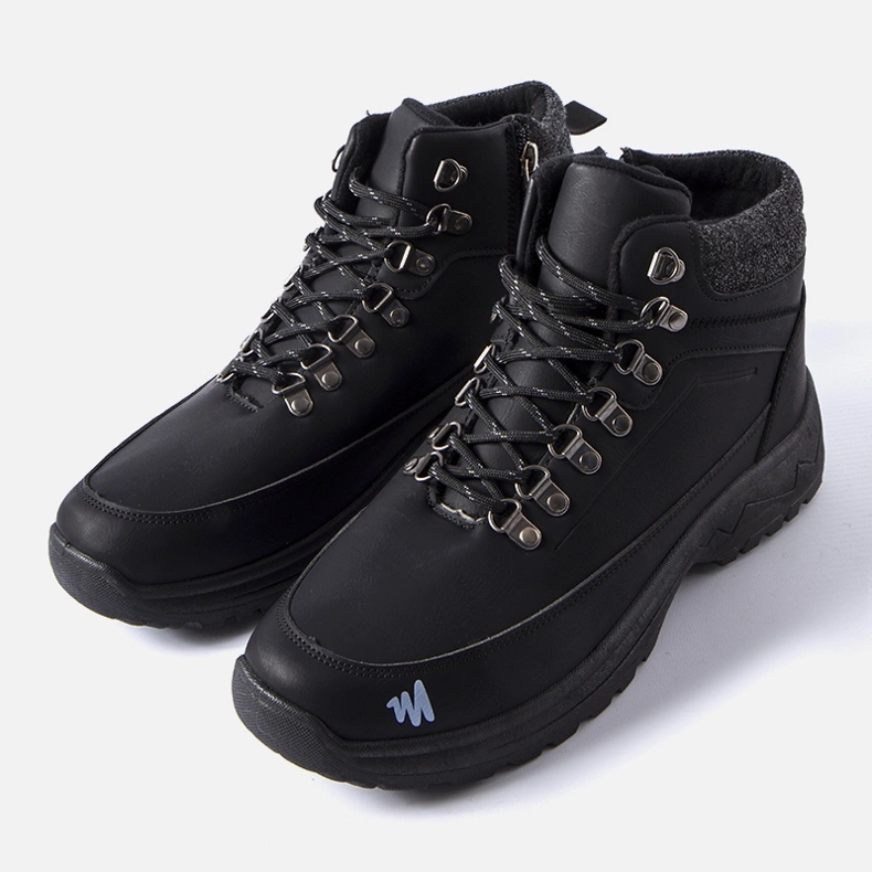Bottines Chandler isolées noires pour hommes 1