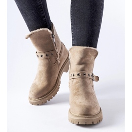 Bottes isolées beiges de Gibsonia 1