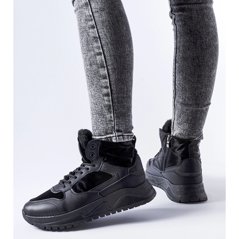 Baskets Malles hautes isolées noires le noir 1