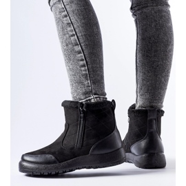 Bottes Caprarica légères isolées noires 1