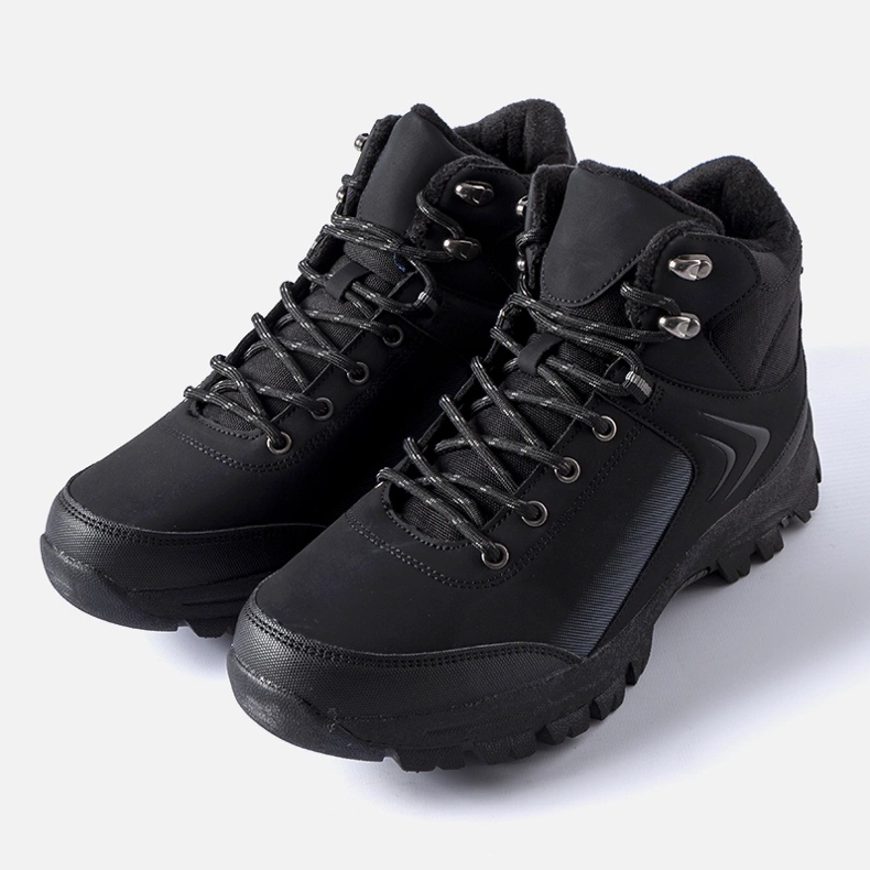 Bottes isolées noires style trekking Mers le noir 1