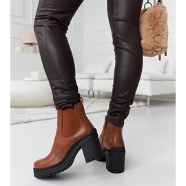 Bottines marron à talons bas de Layman brun 4