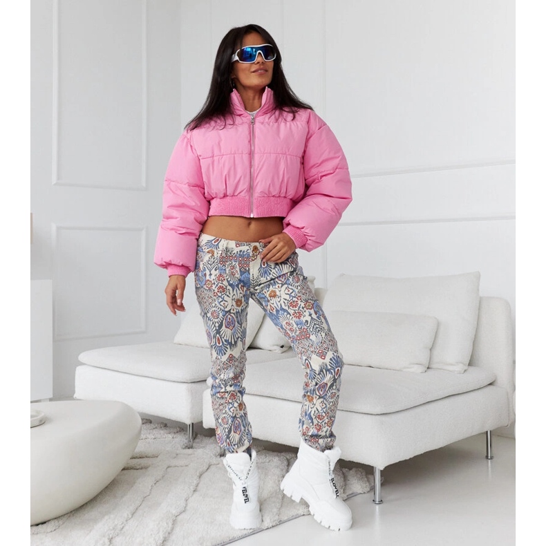 Bottes de neige isolées blanches avec inscriptions Eulalia 1