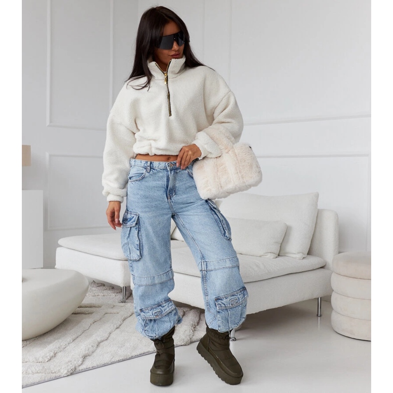 Bottes de neige isolées vertes sur la plateforme Polk 1