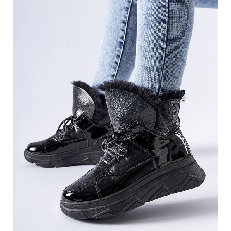 Bottes de neige Stringer isolées et vernies noires le noir 1