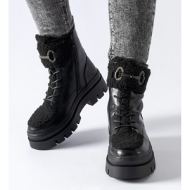 Bottes de travail isolées noires avec boucle Highland 1
