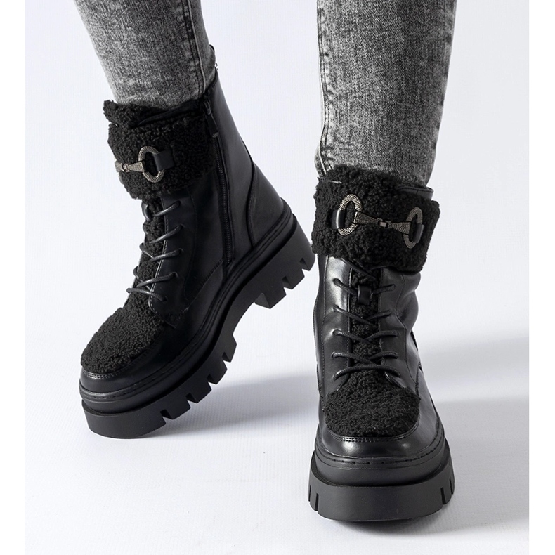 Bottes de travail isolées noires avec boucle Highland 1