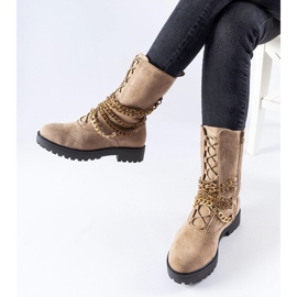 Bottines isolées beiges avec chaîne Carroll 3