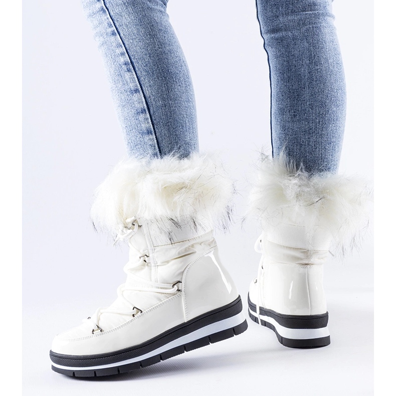 Boots de neige vernies blanches avec fourrure Bow 1