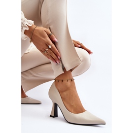 Talons hauts classiques à bout pointu beige clair Delimena 7