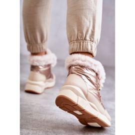NEWS Bottes de neige pour femmes en dentelle avec la fourrure légère beige 1