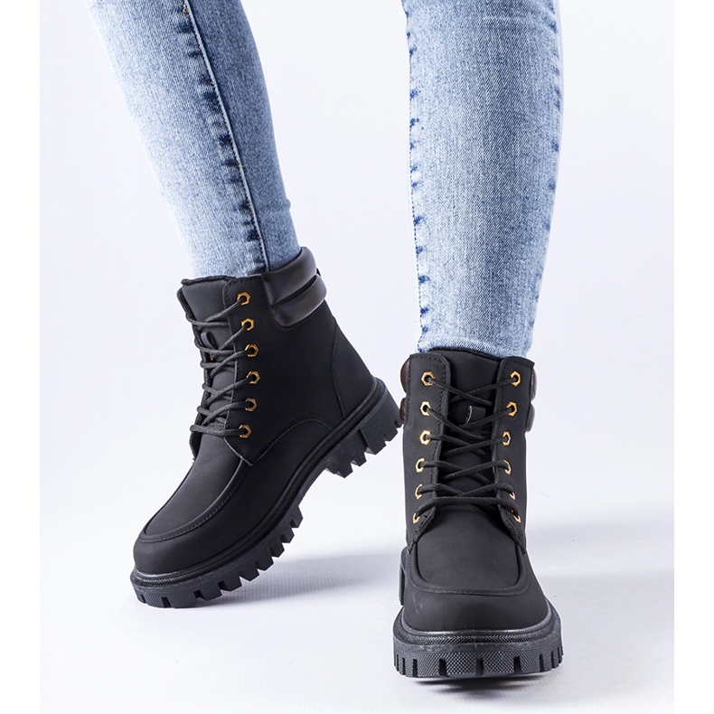 Travailleurs Conroe noirs isolés et mats le noir 1