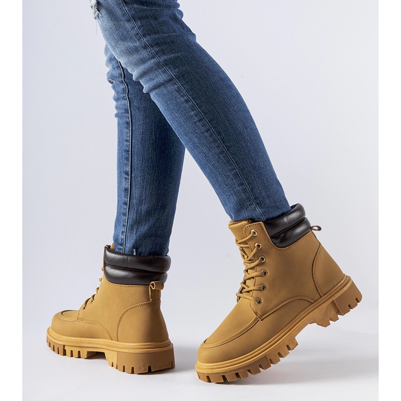 Travailleurs Conroe marron, isolés et mats brun 1 Travailleurs Conroe marron, isolés et mats brun 1