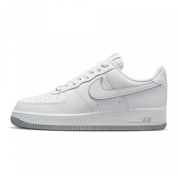 Chaussures Nike Air Force 1 '07 M DV0788-100 blanche 1
