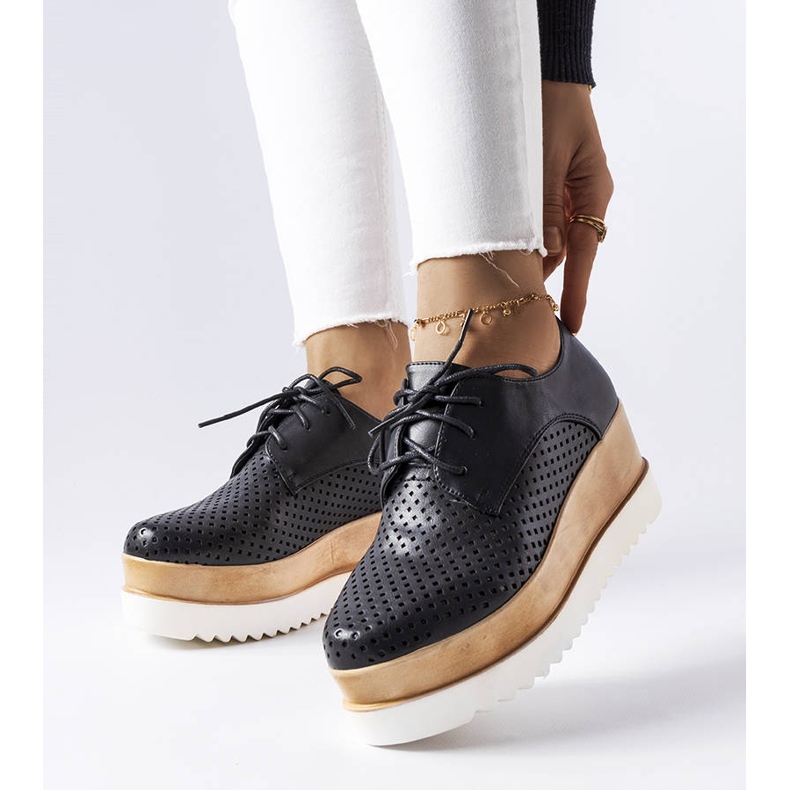 Chaussures compensées ajourées noires Laurent le noir 1