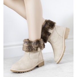 Bottes isolées beiges avec fourrure A6305 1