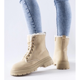Bottes isolées beiges de Tadasuni 1