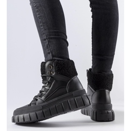 Baskets Adamsville isolées noires 1