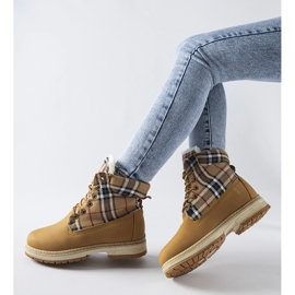 Boots marron ornées d'une grille Dino brun 1 Boots marron ornées d'une grille Dino brun 1