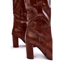 Super Mode Bottes au-dessus du genou isolées pour femmes sur un talon haut marron Genzani brun 4 Super Mode Bottes au-dessus du genou isolées pour femmes sur un talon haut marron Genzani brun 4