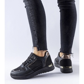 Baskets noires avec fil décoratif de Facondo 2