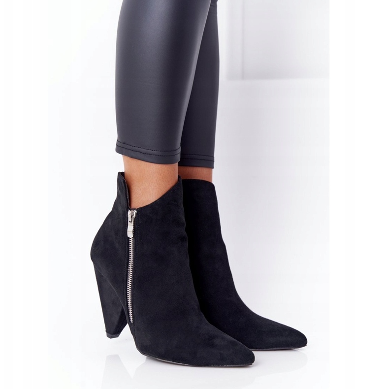 Bottines Asymétriques à Talons Hauts Lu Boo Noir 1