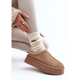 Chaussons Sylva beiges à semelle épaisse en éco-suède 1 Chaussons Sylva beiges à semelle épaisse en éco-suède 1