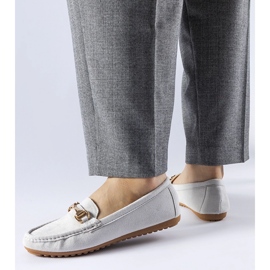 Mocassins gris ornés d'une boucle Fernanda 1