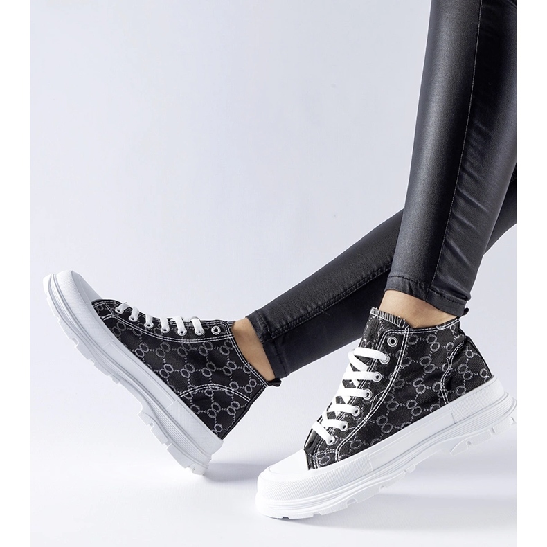 Baskets noires ornées du monogramme Terenzio le noir 1