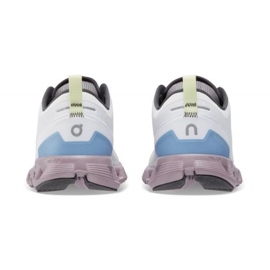 On Running Sur les chaussures de course Cloud X Shift W 6698465 blanche 2