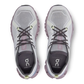 On Running Sur les chaussures de course Cloud X Shift W 6698465 blanche 9
