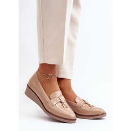 Vinceza Chaussures Compensées En Cuir Verni Pour Femme Avec Décoration Miliret beige 2 Vinceza Chaussures Compensées En Cuir Verni Pour Femme Avec Décoration Miliret beige 2