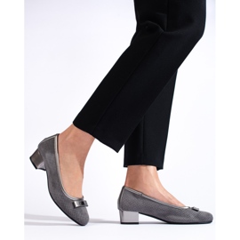 Escarpins à talons bas ajourés gris Daszyński 1