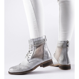 Bottines plates ajourées argentées par Reeves 1