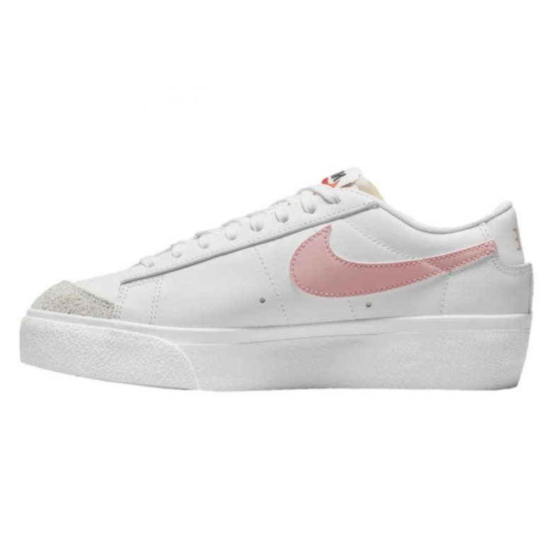 Chaussures Nike Blazer Low Platform W DJ0292-103 blanc 1
