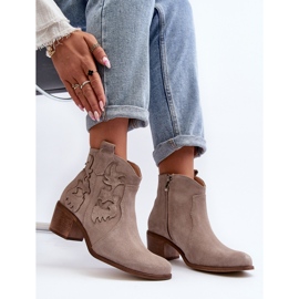 Zazoo 3426 Bottes de cowboy Cappucino en daim pour femmes beige 1