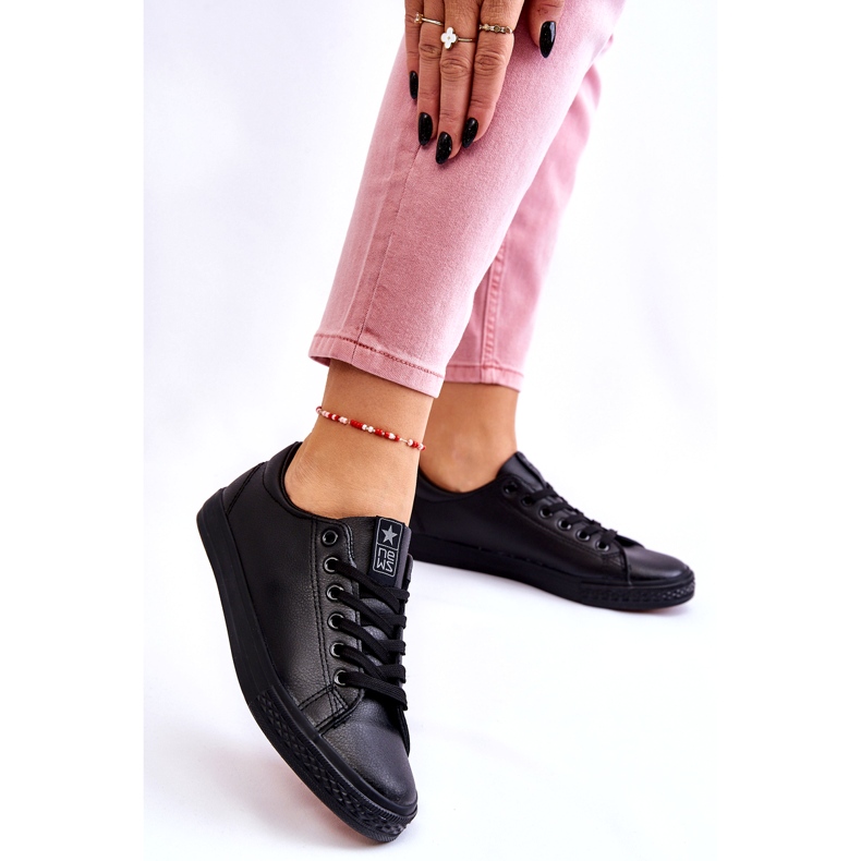 News Les baskets noires classiques liées au cuir féminine 3