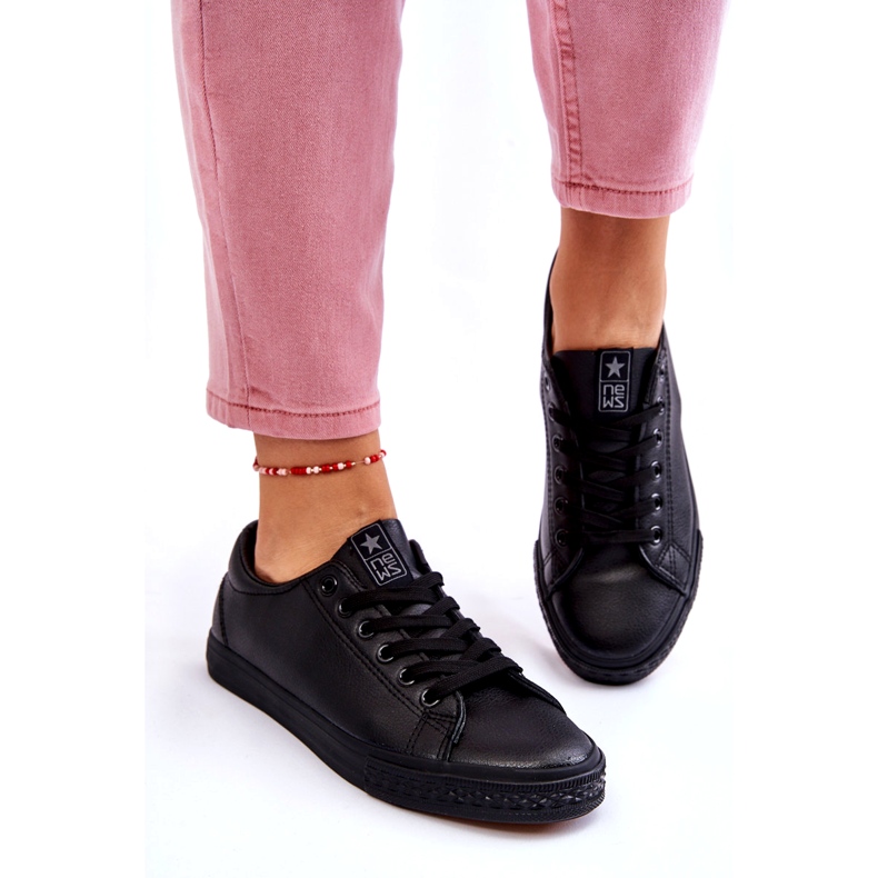 News Les baskets noires classiques liées au cuir féminine 5