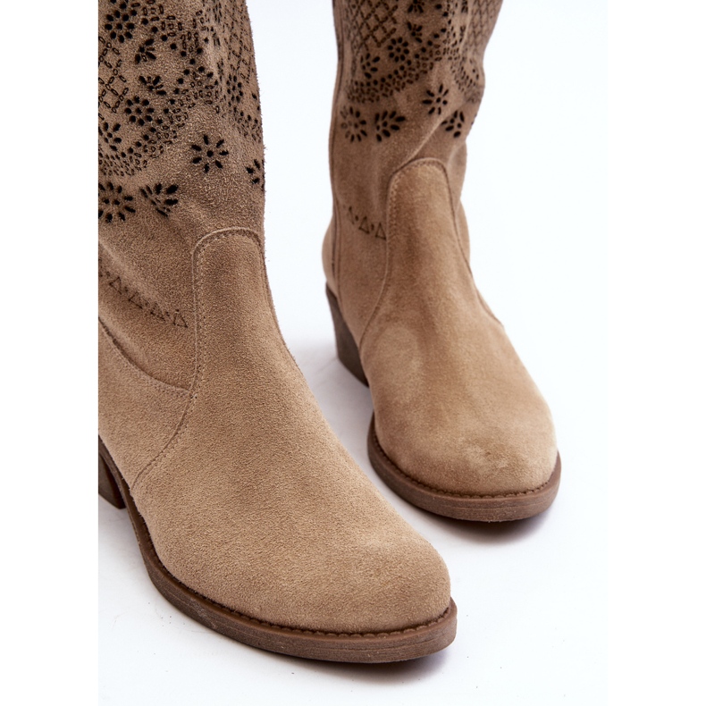 Zazoo 4043 Bottines à talons bas en daim beige ajouré 1