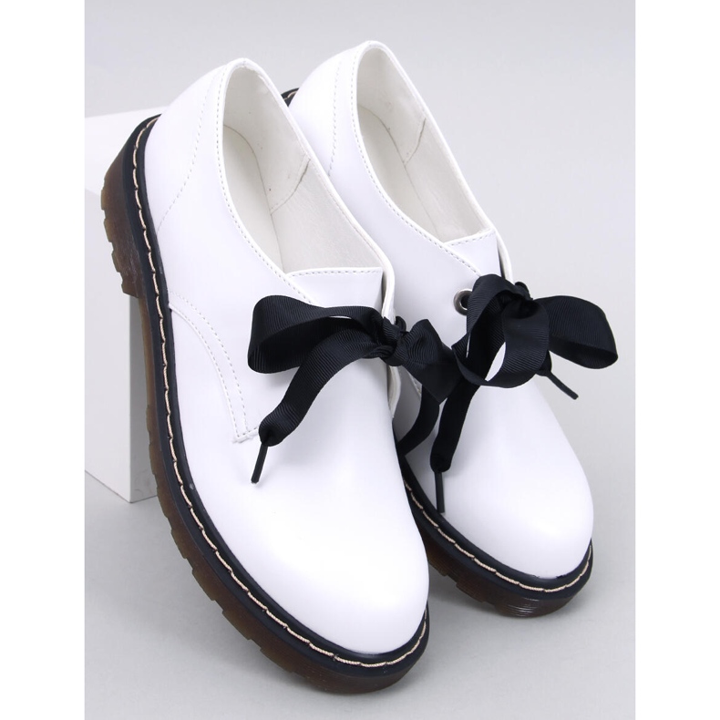 Mocassins Doc Martens Sherone blancs 1