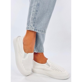 Towns Baskets slip-on ajourées blanches 1