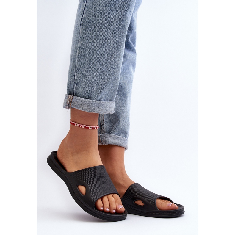 Tongs Juniria noires classiques pour femmes 1