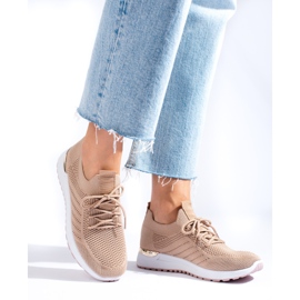 Chaussures de sport ajourées beiges 1
