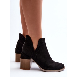 Bottines Jolnima noires sur un talon haut massif avec une découpe le noir 6